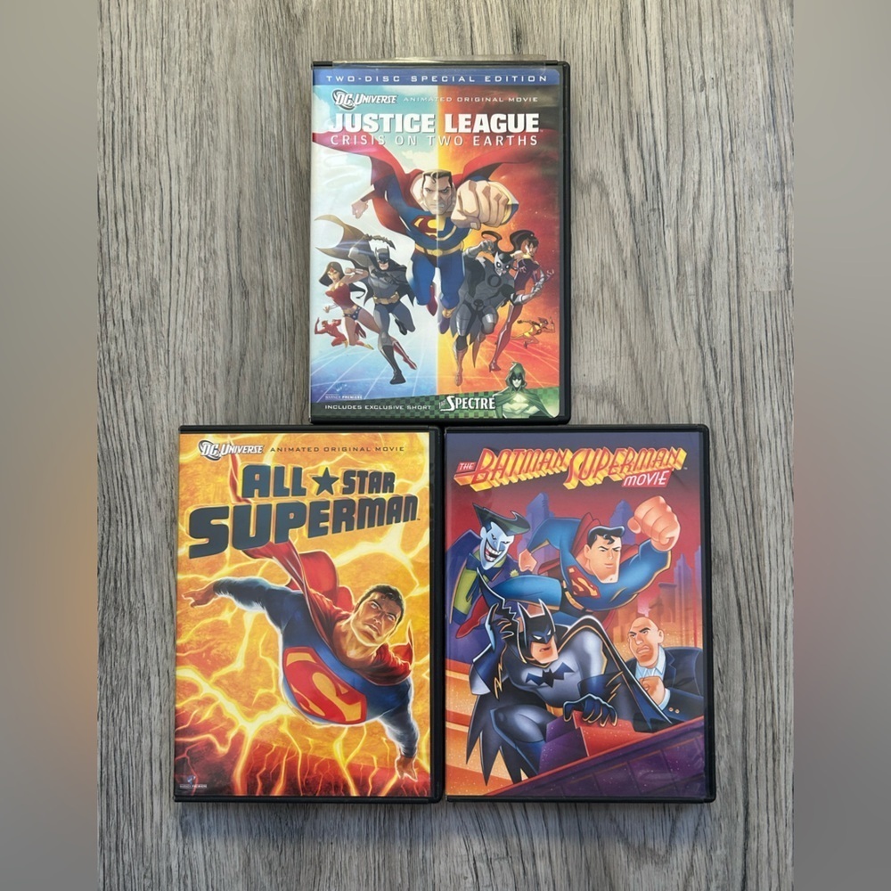 DC Comics Superhero 12 DVD's - Multicolor Covers - Picture 5 of 6